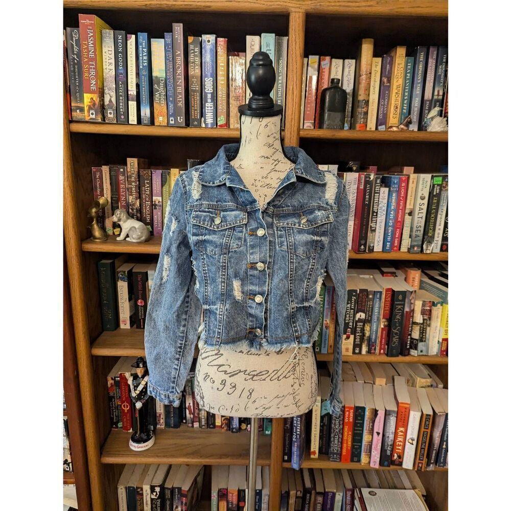 Dardak Premium Denim Women’s Small Blue Distressed Denim Trucker Jacket